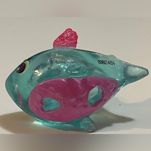 Hatchimals Colleggtibles Season 1 Ultra Rare Polar Paradise Pink Wings - Picture 7 of 8